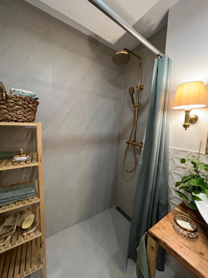 Privatunterkunft Kleiner Balkon In Muenchen West Exteriör bild